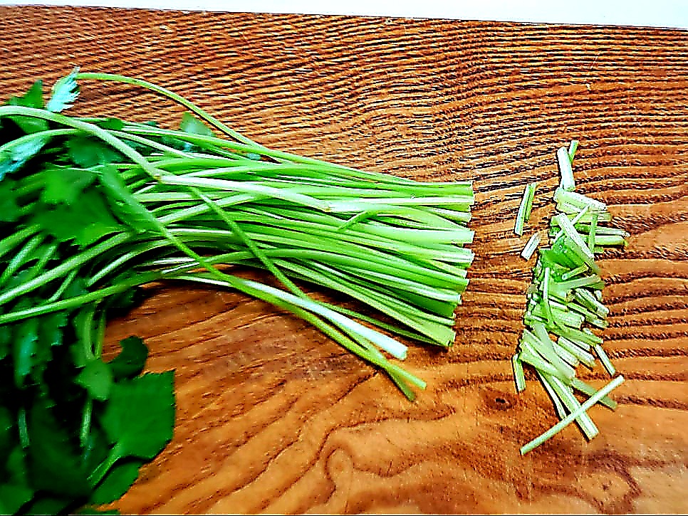 Trimming fresh Chamnamul