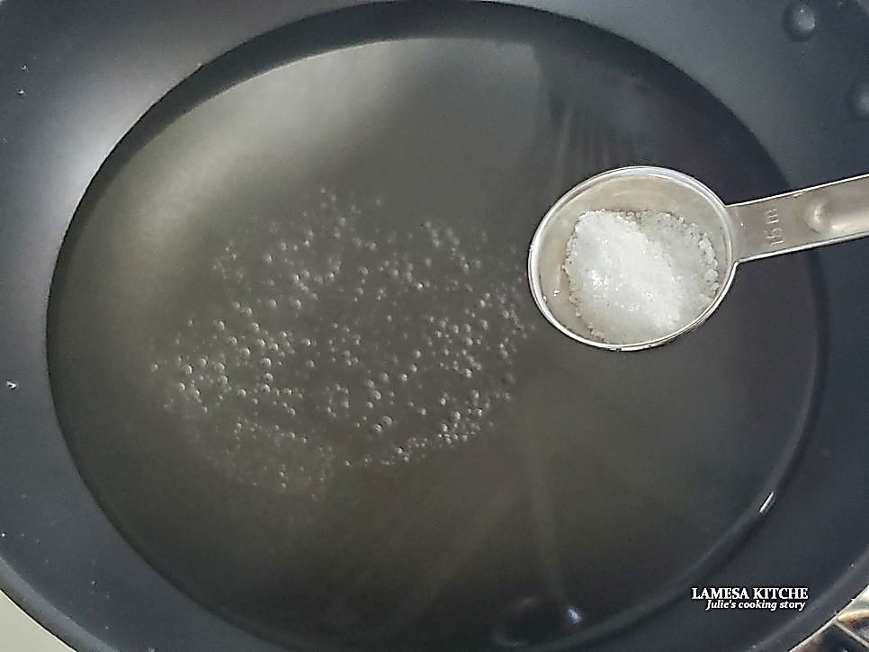 Boiling water with sea salt